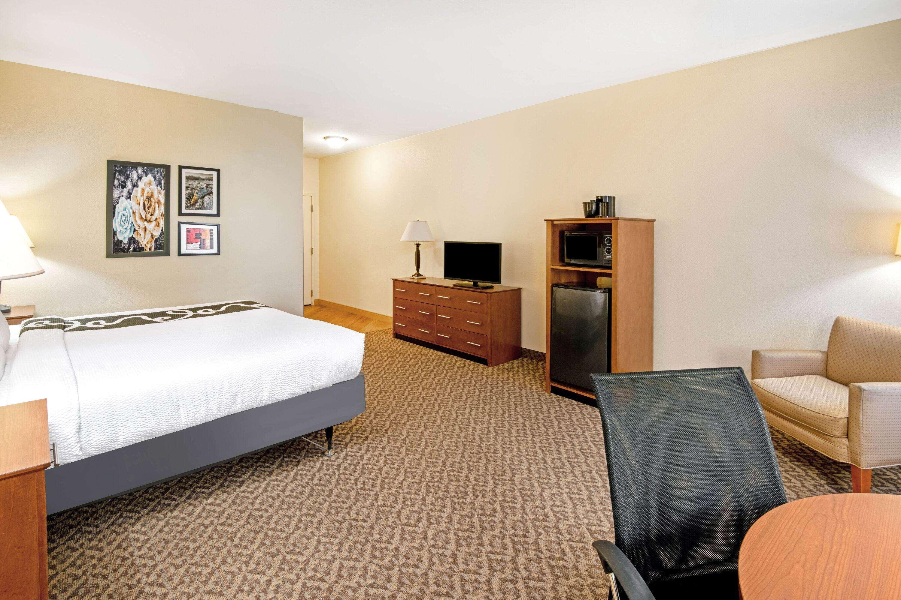 Hotel La Quinta By Wyndham / Sill Lawton