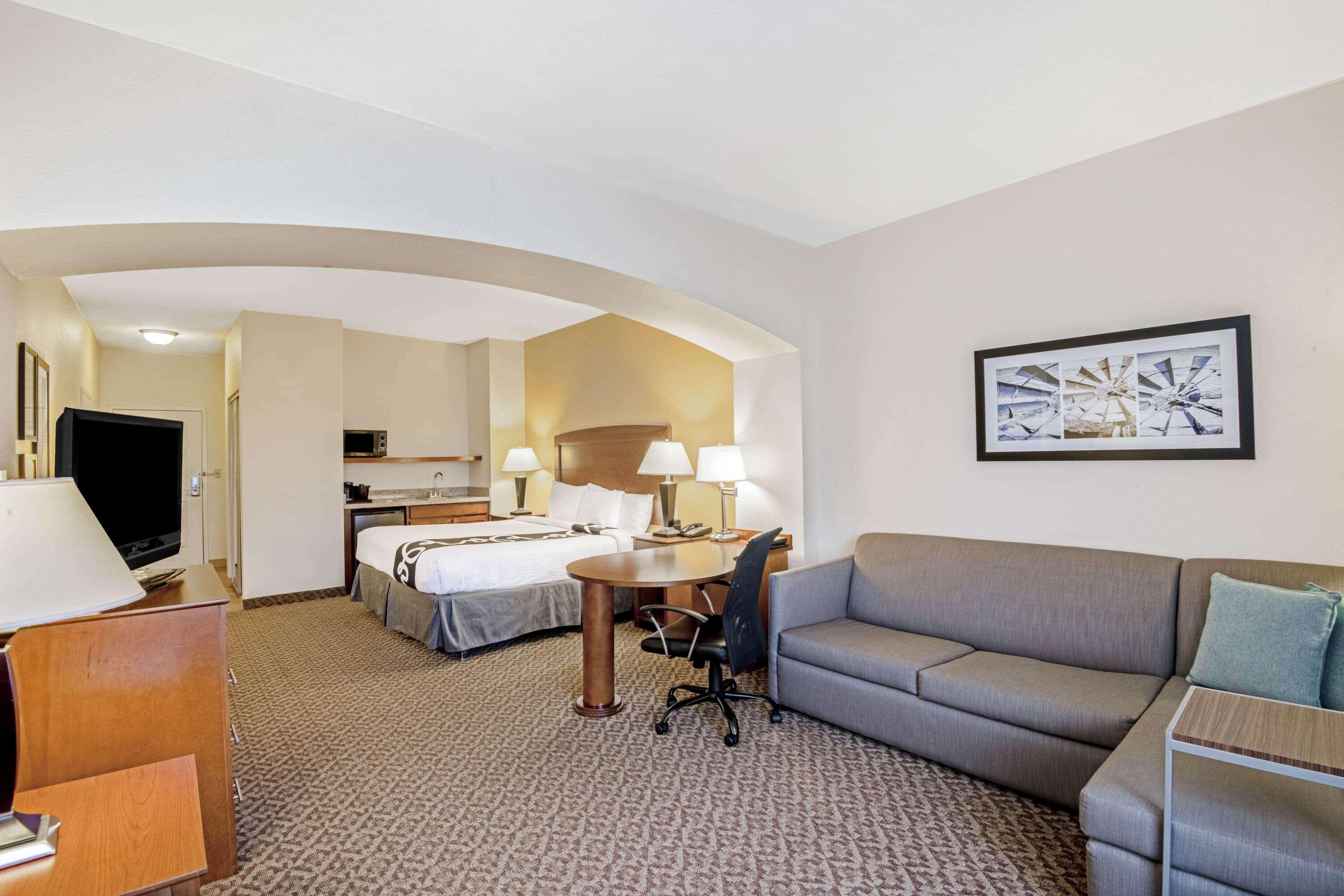 La Quinta By Wyndham / Sill Hotel