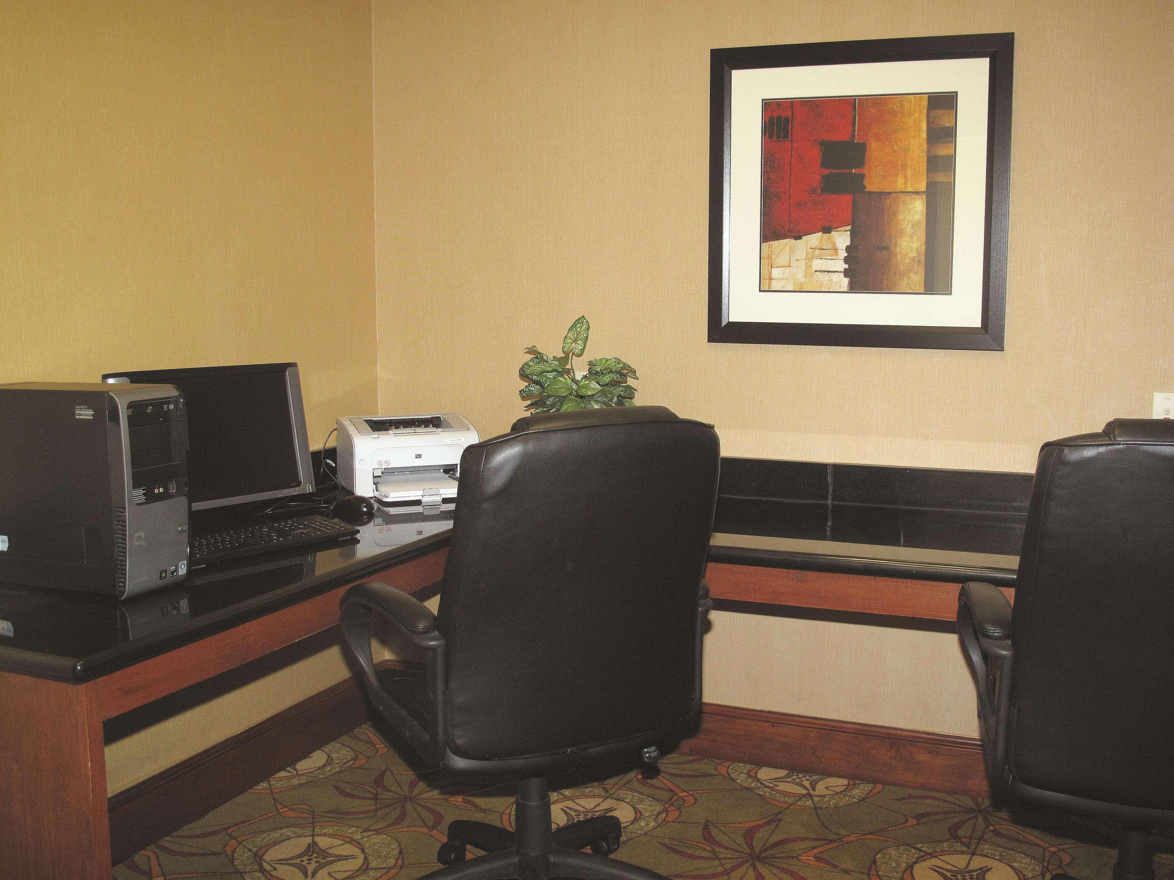 La Quinta By Wyndham / Sill Hotel 3*