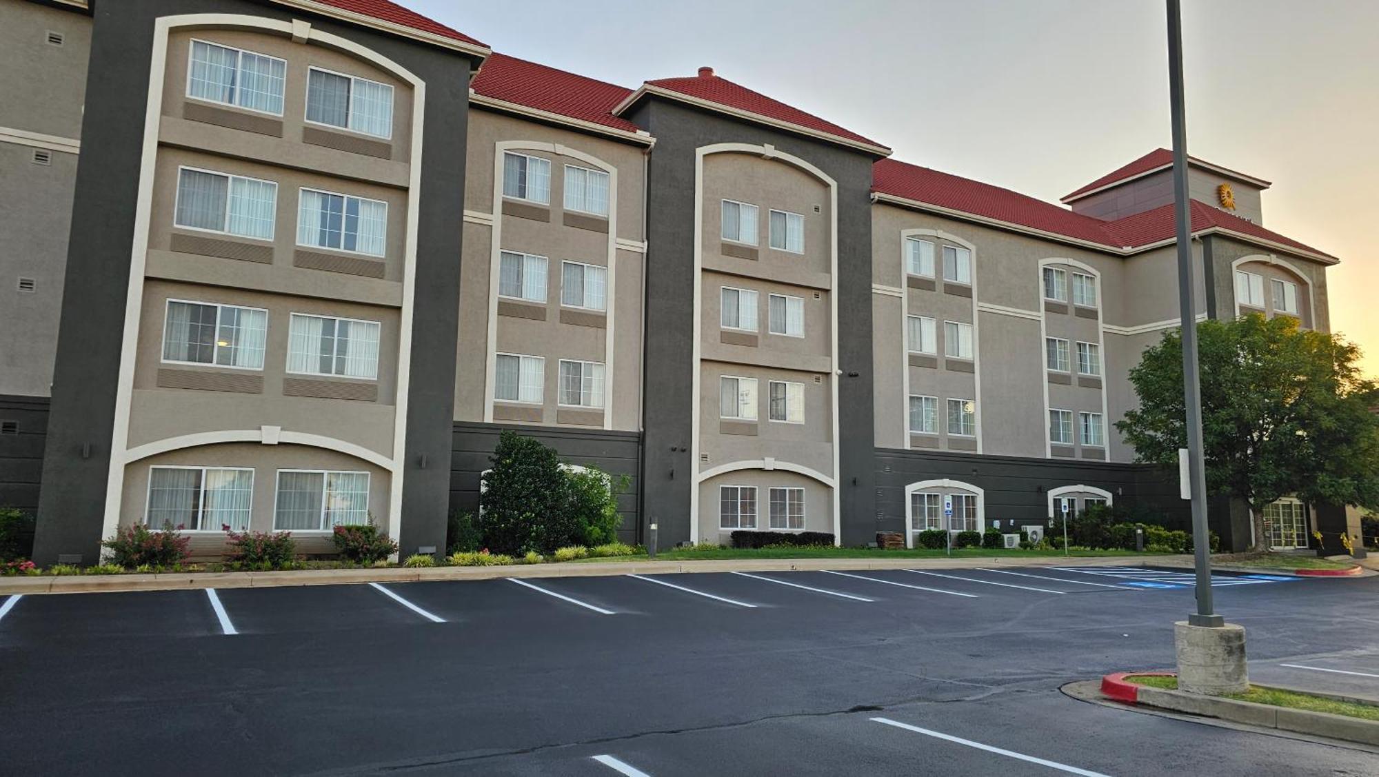 La Quinta By Wyndham / Sill Lawton