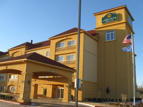 La Quinta By Wyndham / Sill Lawton
